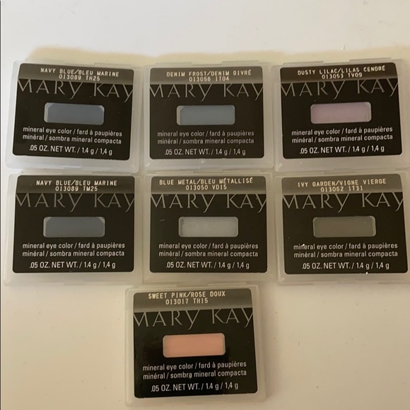 7- Mary Kay Eye Shadows - Picture 1 of 1